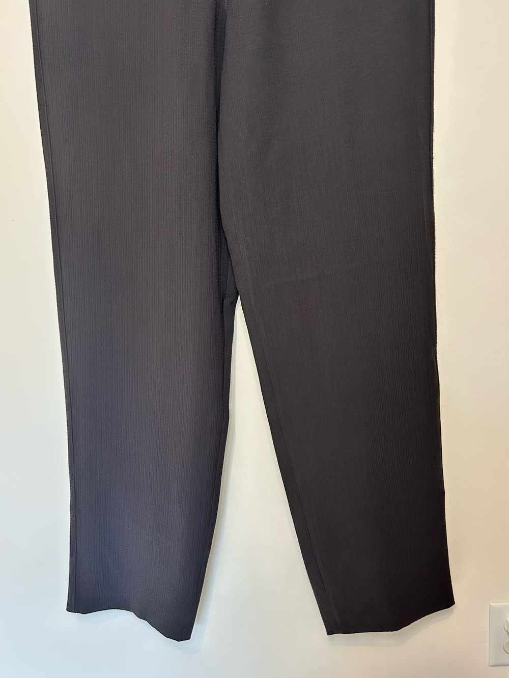 Giorgio Armani Tailored Textured Trousers Straight Leg Made in Italy Size IT 48 - Picture 3 of 8